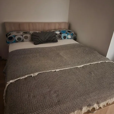 N-condo In *